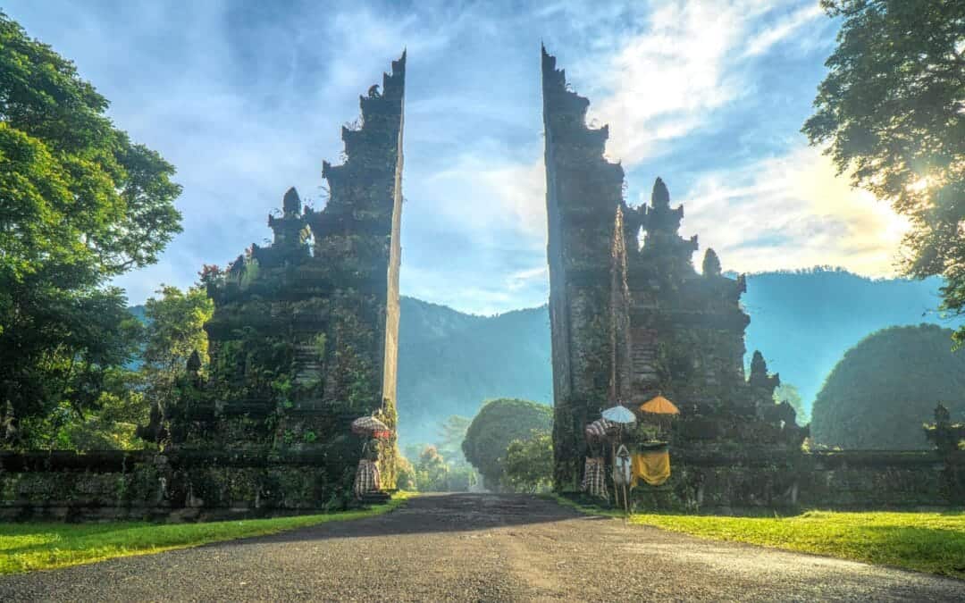 Indonesia: Bali con islas exóticas